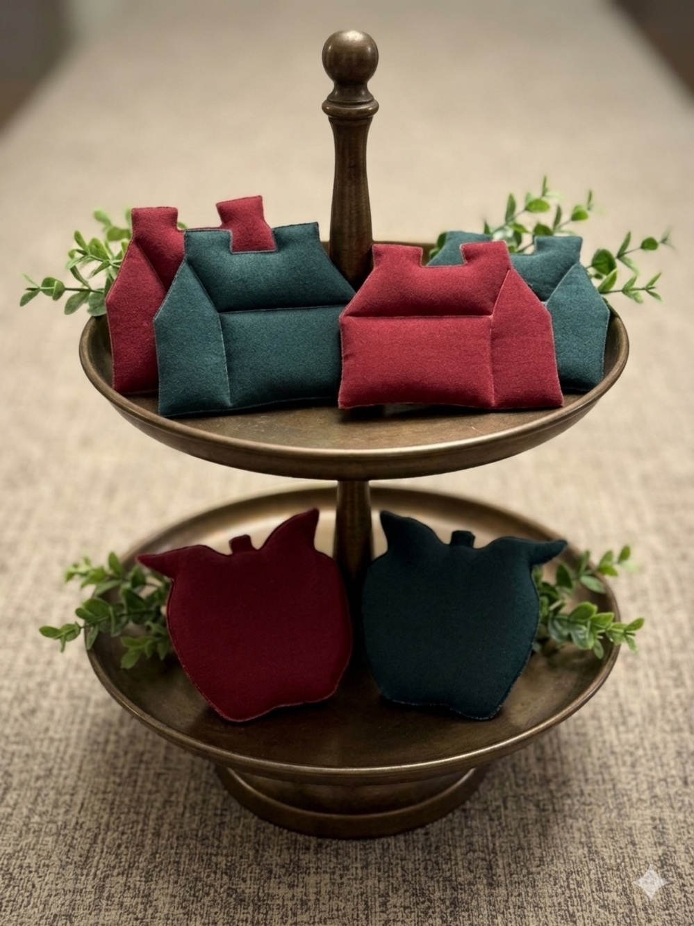 Country Apples & Houses Hunter Green & Maroon Plush Decorative Accents 🍎